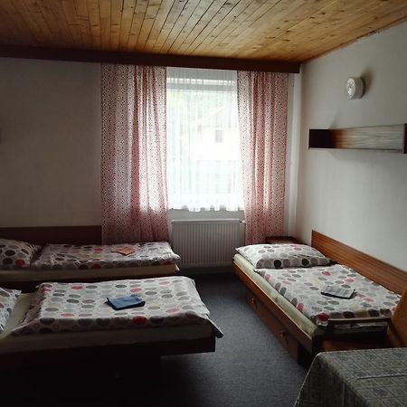 Penzion Tenis Подебрады Экстерьер фото