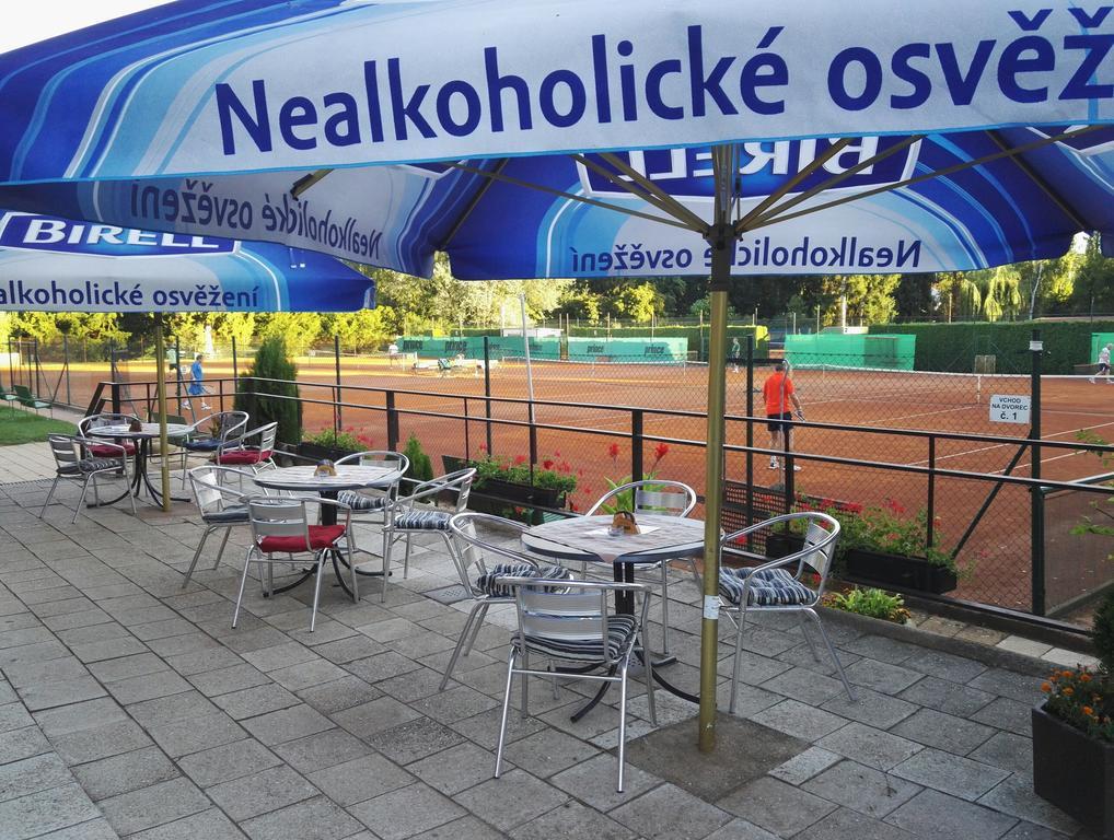 Penzion Tenis Подебрады Экстерьер фото
