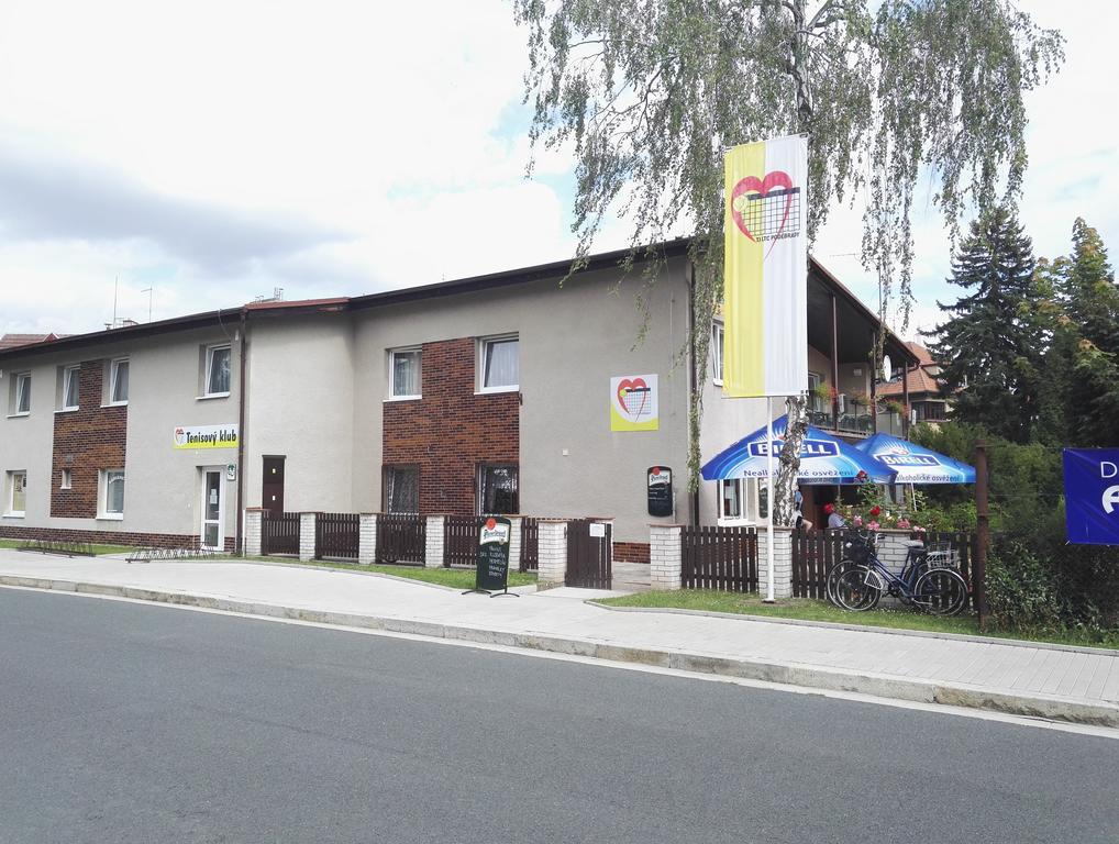 Penzion Tenis Подебрады Экстерьер фото
