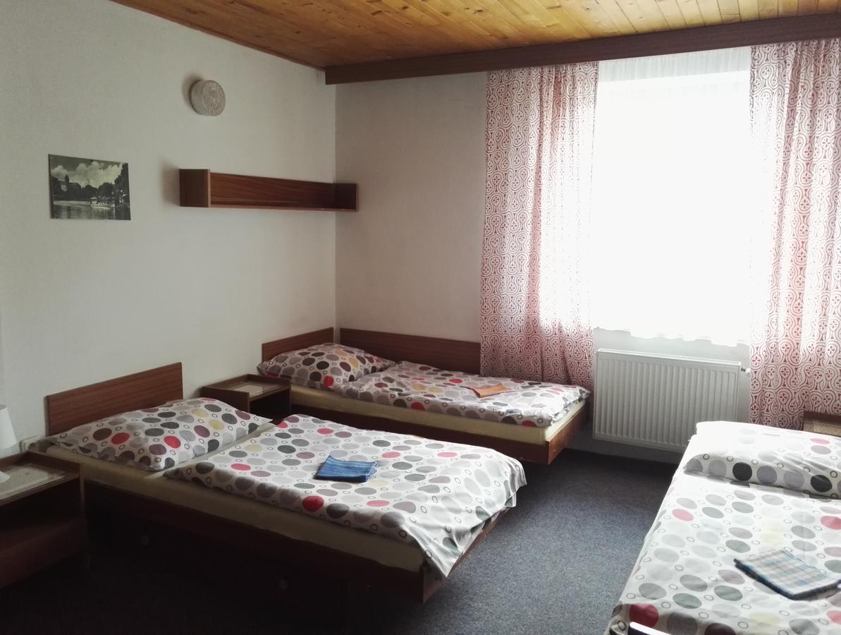 Penzion Tenis Подебрады Экстерьер фото